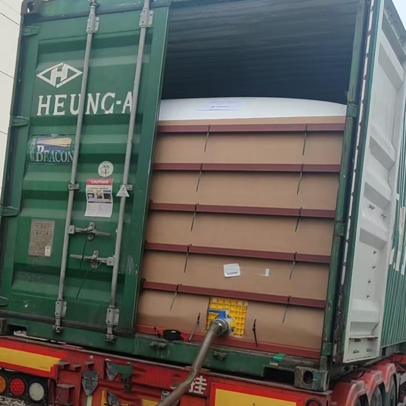 動物疫苗白油卸貨現場.jpg 動物疫苗白油卸貨現場.jpg